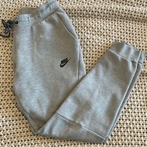 Nike tech fleece pants